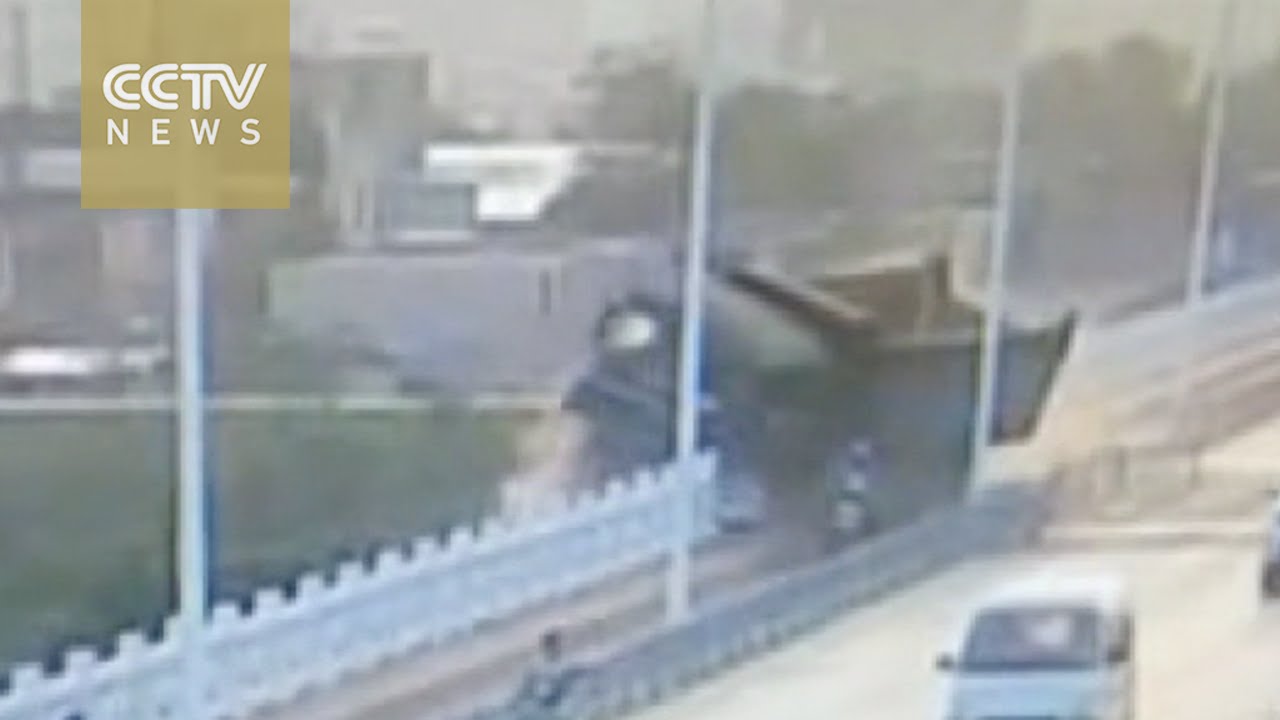truck falls off overpass
