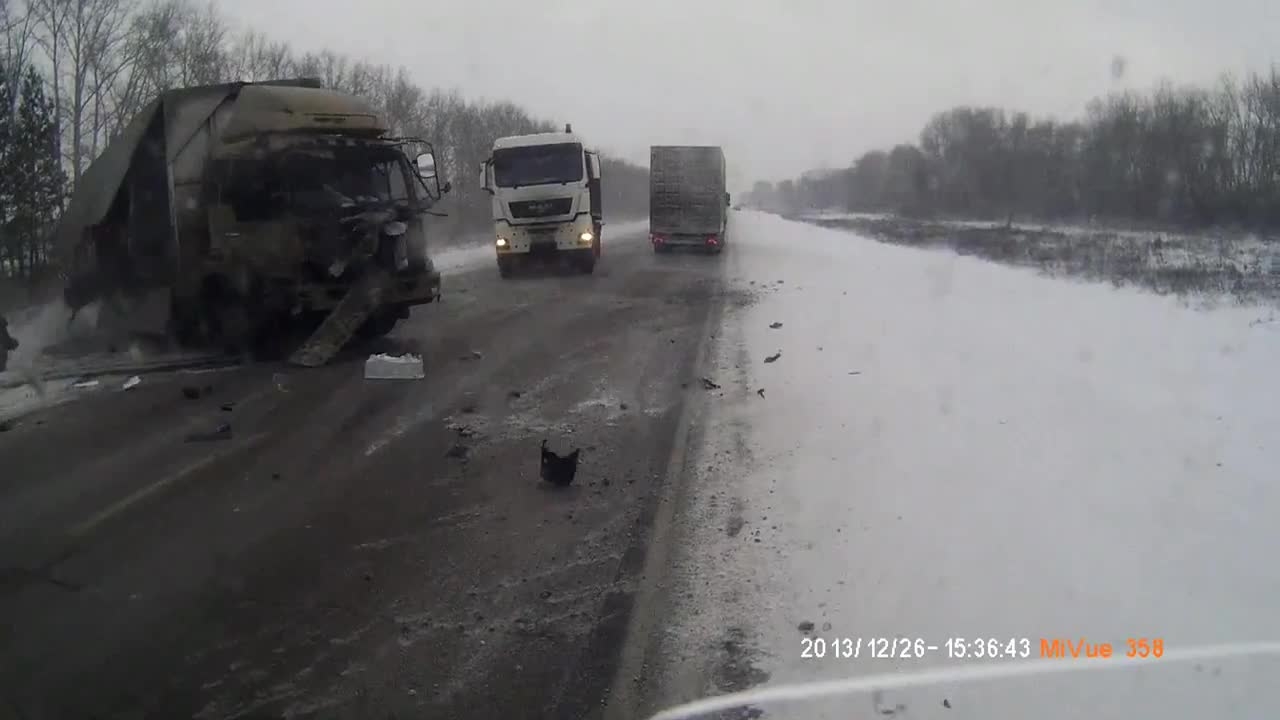 Big truck crashes in Russia